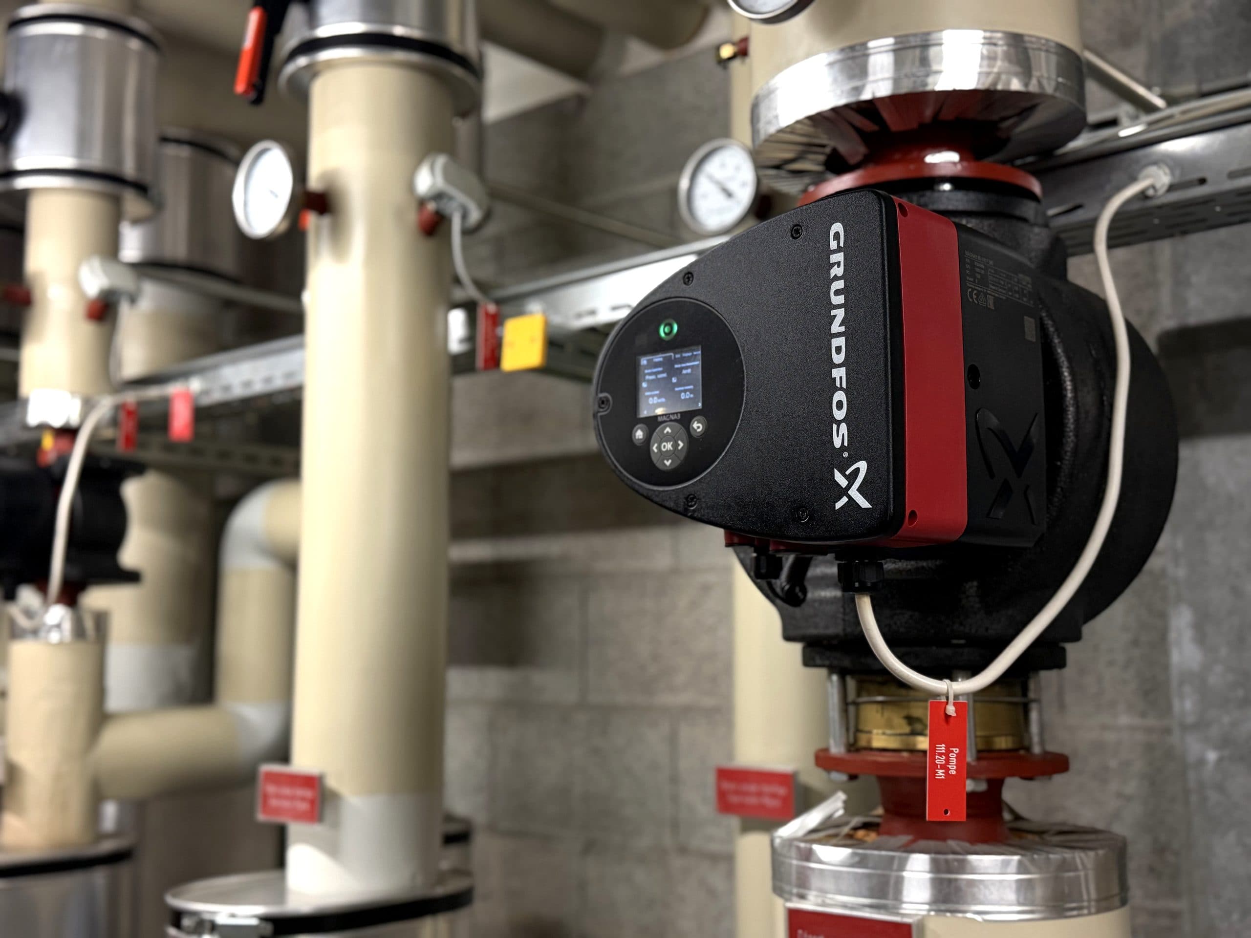 Pompe de circulation de chauffage installée par VCS Maintenance
